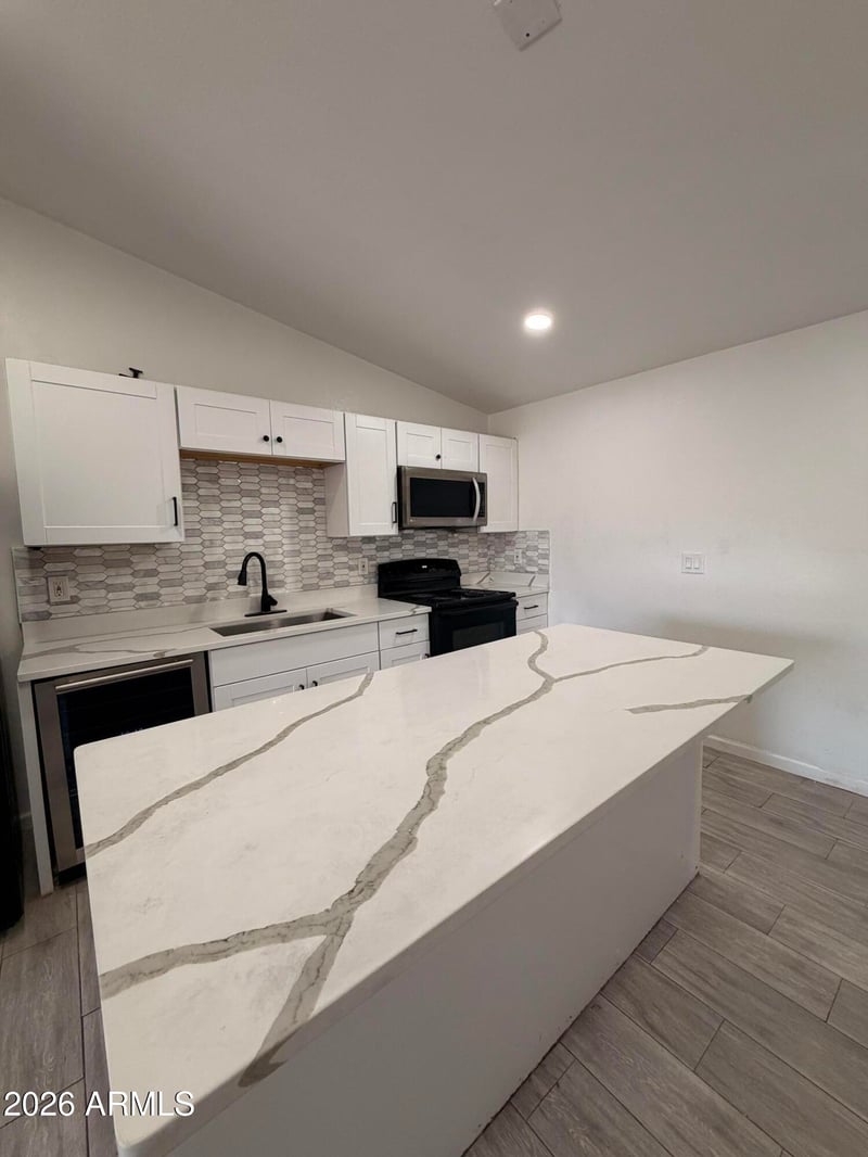 6944 Verde Ln, Phoenix, AZ 85033