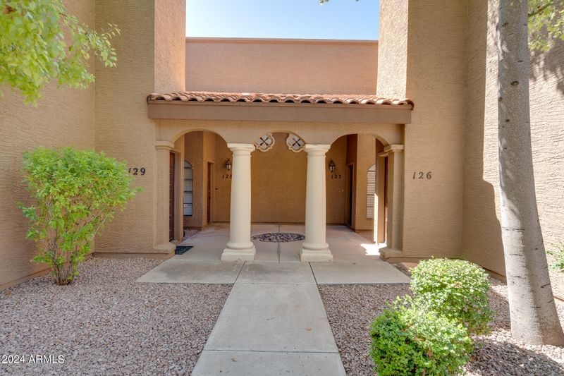 6945 E Cochise Rd #126, Paradise Valley, AZ 85253