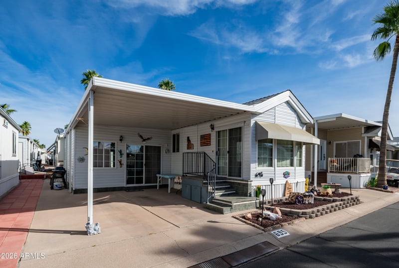 695 Felspar Dr, Apache Junction, AZ 85119