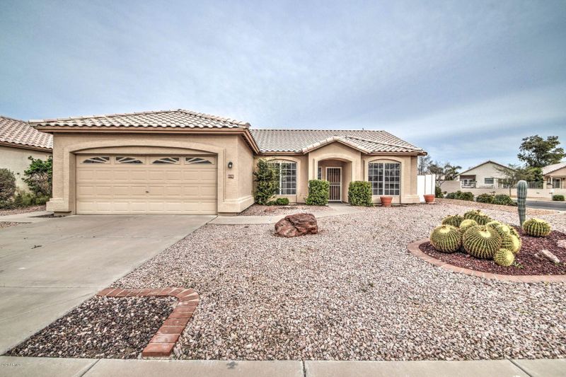 695 S Sahuaro Dr, Gilbert, AZ 85233