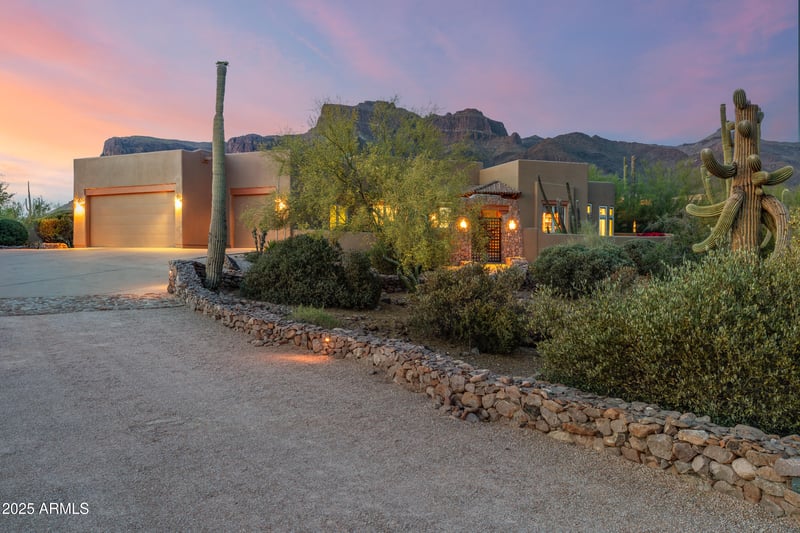 6950 Superstition View Dr, Gold Canyon, AZ 85119