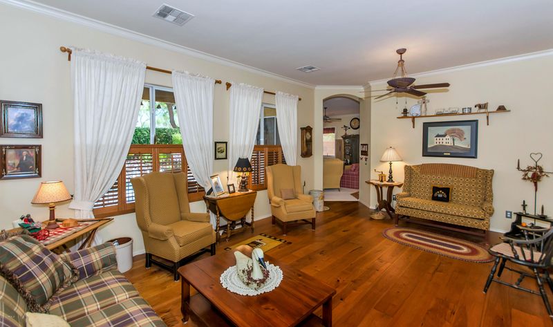 6950 W Honeysuckle Dr, Peoria, AZ 85383