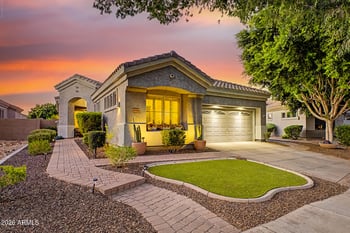 6950 Rose Garden Ln, Glendale, AZ 85308