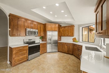 6951 Kimberly Way, Glendale, AZ 85308