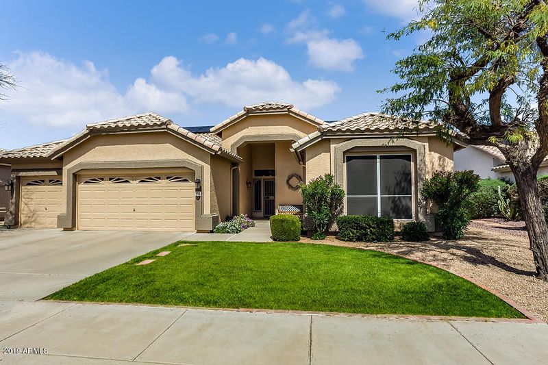 6952 W Robin Ln, Glendale, AZ 85310