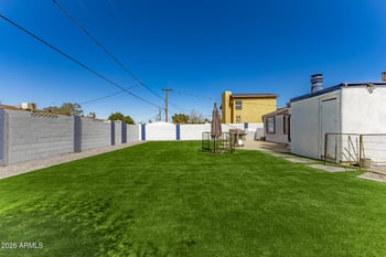 6952 Wolf St, Phoenix, AZ 85033