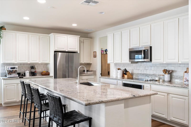 6954 Maya Way, Peoria, AZ 85383