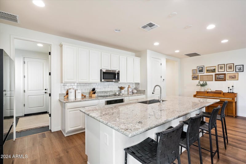 6954 Maya Way, Peoria, AZ 85383