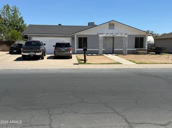 6955 W Montebello Ave E, Glendale, AZ 85303