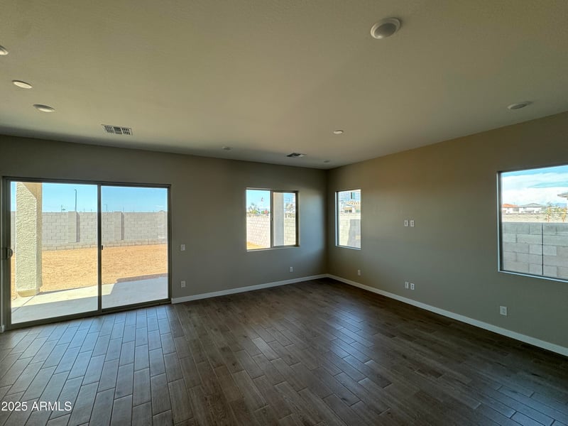 6956 Hayride Ln, San Tan Valley, AZ 85143