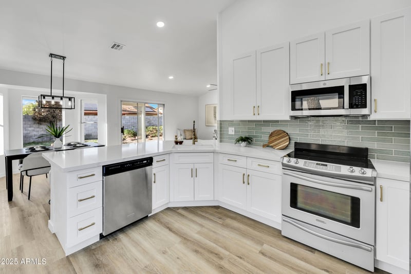 6958 Mclellan Rd, Glendale, AZ 85303