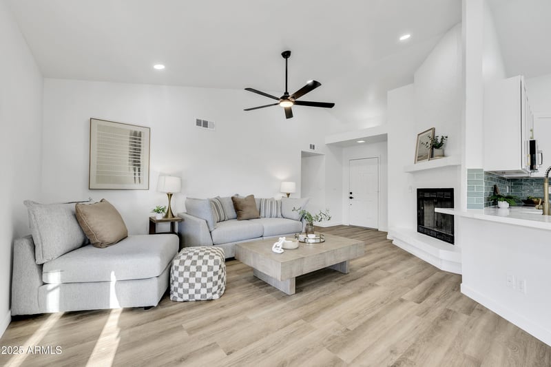 6958 Mclellan Rd, Glendale, AZ 85303