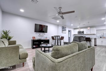 6959 Solano Dr, Glendale, AZ 85303