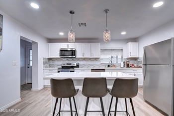 6959 Solano Dr, Glendale, AZ 85303