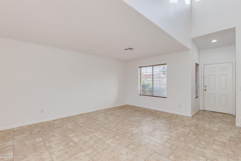 696 E Ivanhoe St, Chandler, AZ 85225