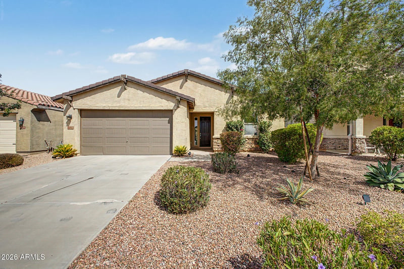 696 W Glen Canyon Dr, San Tan Valley, AZ 85140