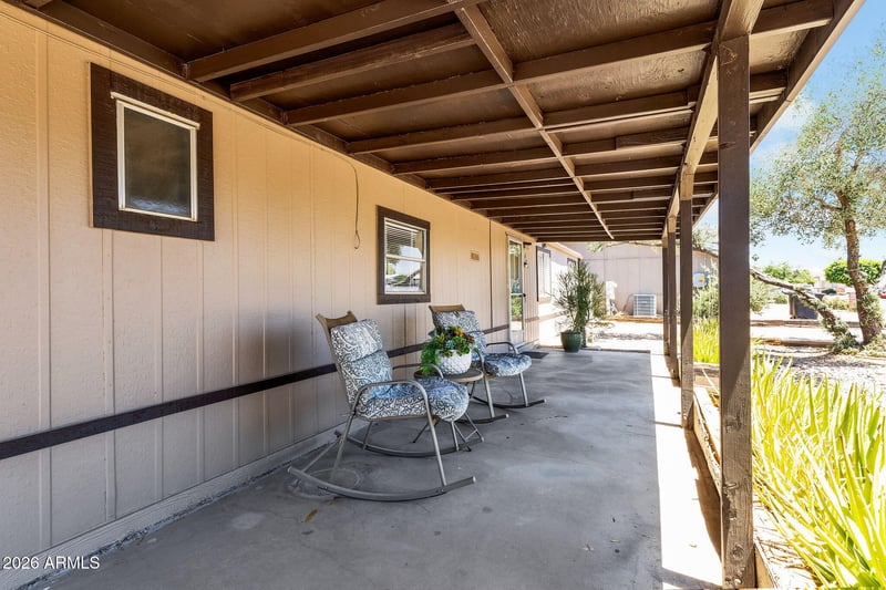 696 Manor St, Chandler, AZ 85225