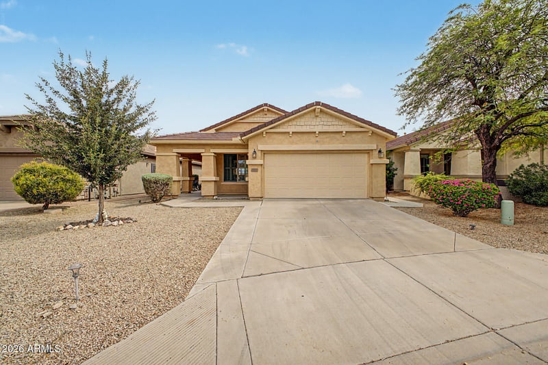 696 W Sundance Cir, San Tan Valley, AZ 85143