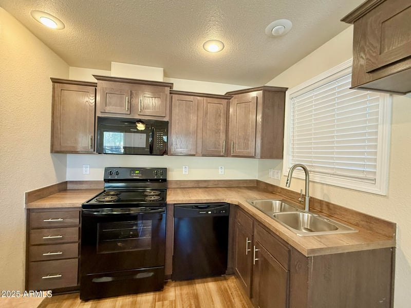 6960 Peoria Ave #90, Peoria, AZ 85345