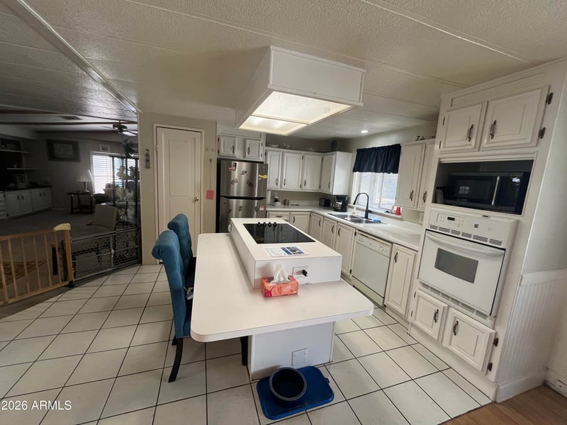 6960 W Peoria Ave #225, Peoria, AZ 85345