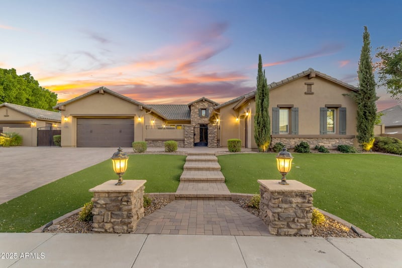 6961 Ivyglen St, Mesa, AZ 85207