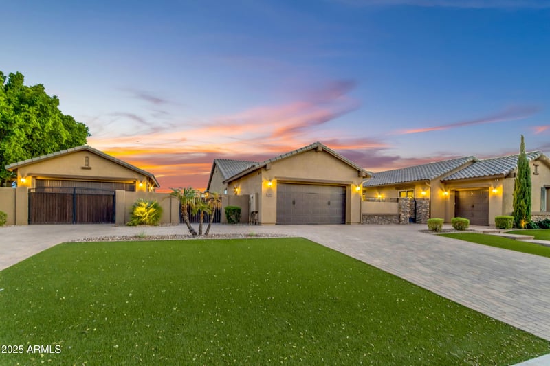 6961 Ivyglen St, Mesa, AZ 85207