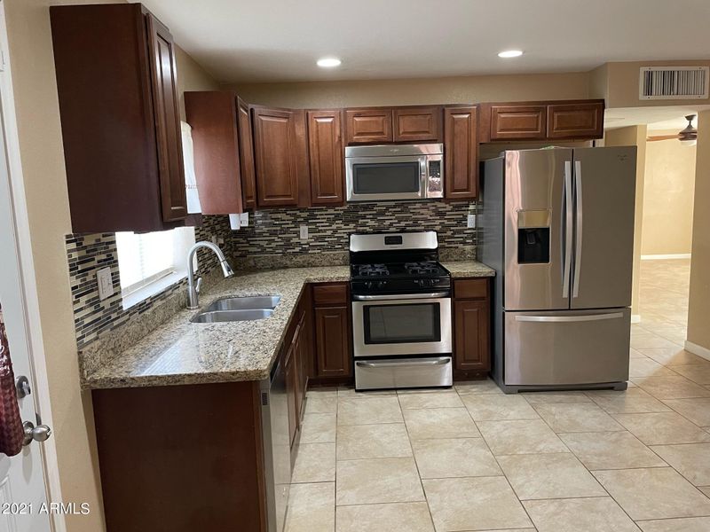 6961 W Wolf St, Phoenix, AZ 85033