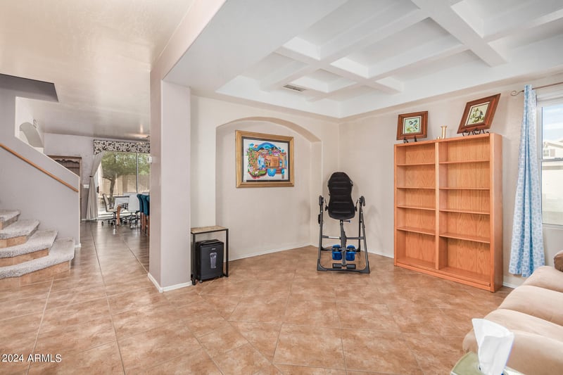 6962 Glenn Dr, Glendale, AZ 85303