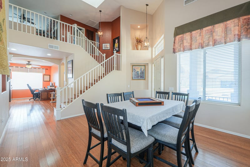6962 Irma Ln, Glendale, AZ 85308