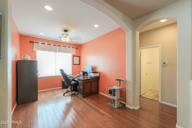 6962 Irma Ln, Glendale, AZ 85308