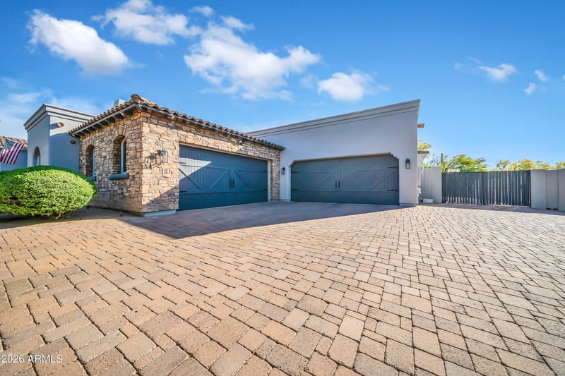 6963 E Quail Track Dr, Scottsdale, AZ 85266