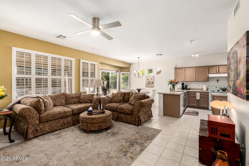 6972 Nantucket St, Chandler, AZ 85249