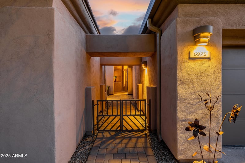 6975 Hibiscus Way, Scottsdale, AZ 85266