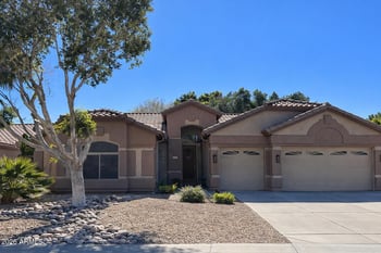 6981 Melinda Ln, Glendale, AZ 85308