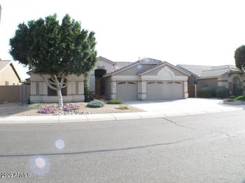6981 Melinda Ln, Glendale, AZ 85308