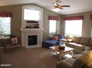 6981 Melinda Ln, Glendale, AZ 85308