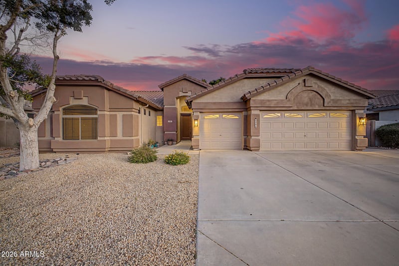 6981 Melinda Ln, Glendale, AZ 85308