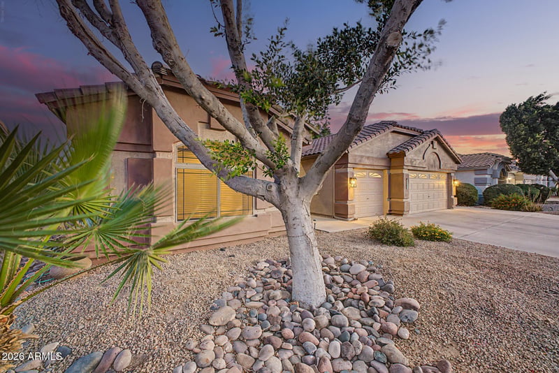 6981 Melinda Ln, Glendale, AZ 85308