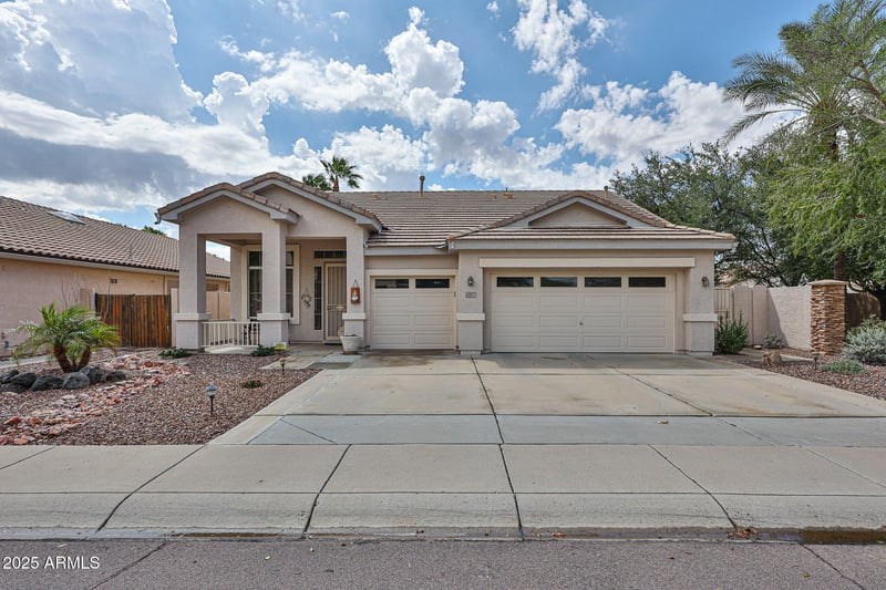 6987 Potter Dr, Glendale, AZ 85308