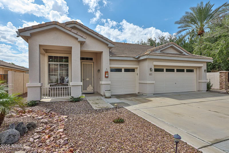 6987 Potter Dr, Glendale, AZ 85308