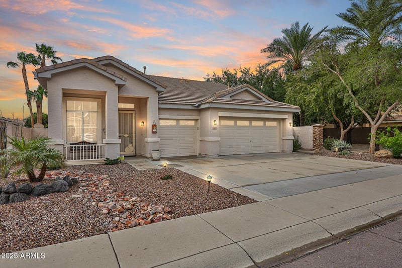 6987 Potter Dr, Glendale, AZ 85308