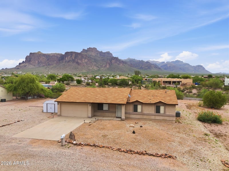 699 N Arroya Rd, Apache Junction, AZ 85119