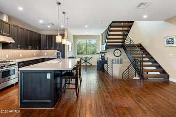 6990 6th St #1022, Scottsdale, AZ 85251