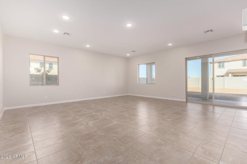 6996 Hayride Ln, San Tan Valley, AZ 85143