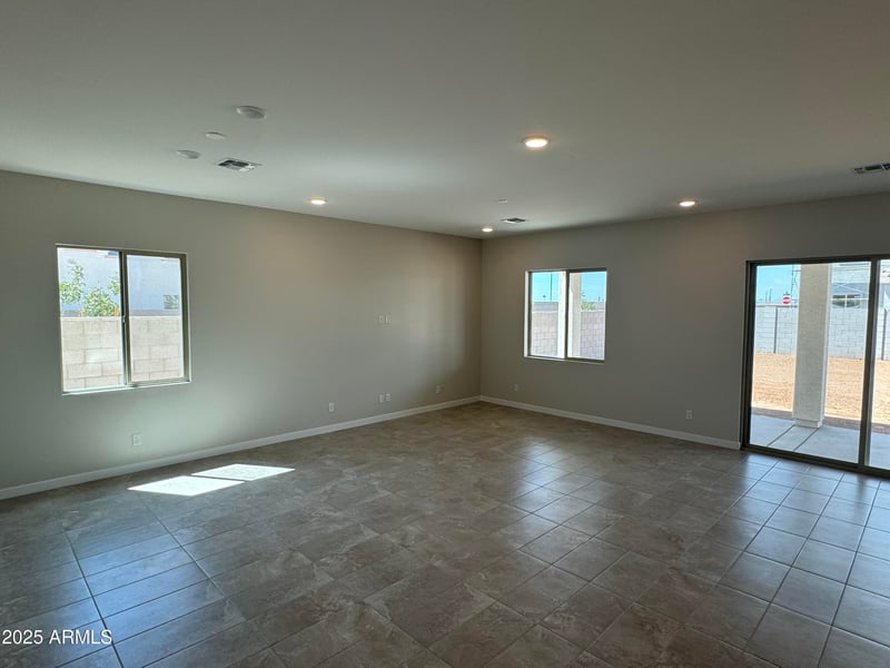 6996 Hayride Ln, San Tan Valley, AZ 85143