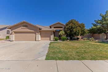 6998 Muriel Dr, Glendale, AZ 85308