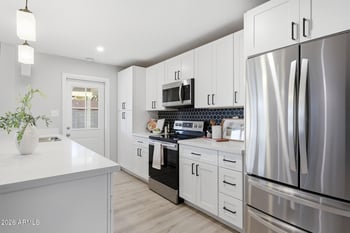 7 Balboa Dr, Tempe, AZ 85282