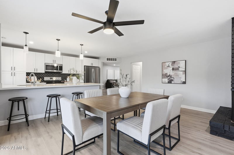 7 Balboa Dr, Tempe, AZ 85282