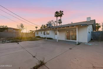 7 Balboa Dr, Tempe, AZ 85282