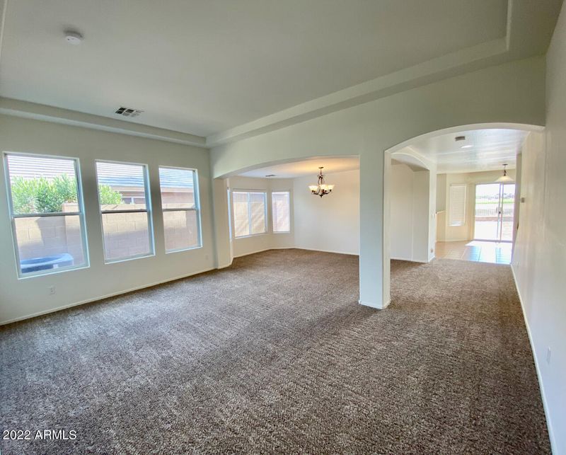 70 N 169th Dr, Goodyear, AZ 85338